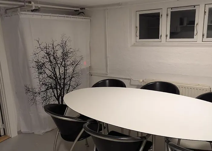 招待所 Sleep In *